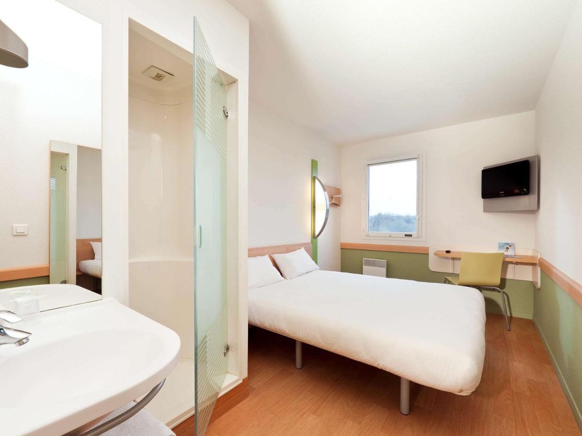 Ibis Budget Mantes-La-Jolie Buitenkant foto
