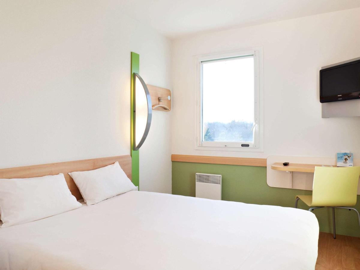 Ibis Budget Mantes-La-Jolie Buitenkant foto